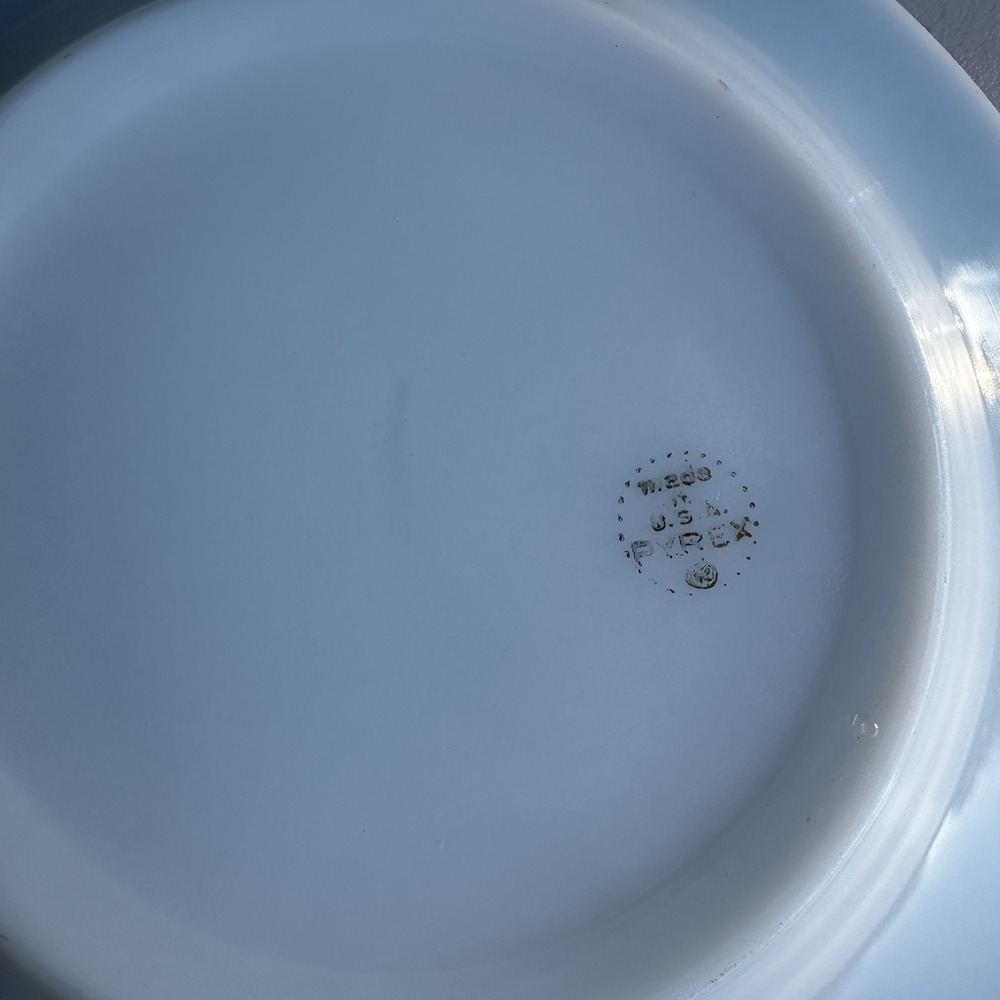 Vintage 1950's Pyrex Milk Glass & Turquoise Blue Band 8" Salad Plate Set of 3 - Picture 3 of 4